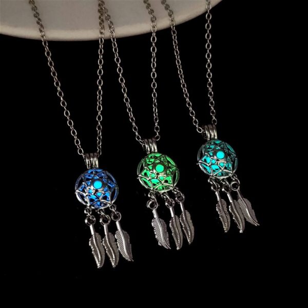 Wholesale Can open the dream catcher night light necklace