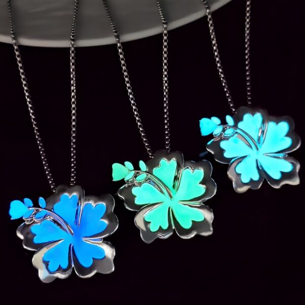 Wholesale Luminous Flower Silver Petal Necklace