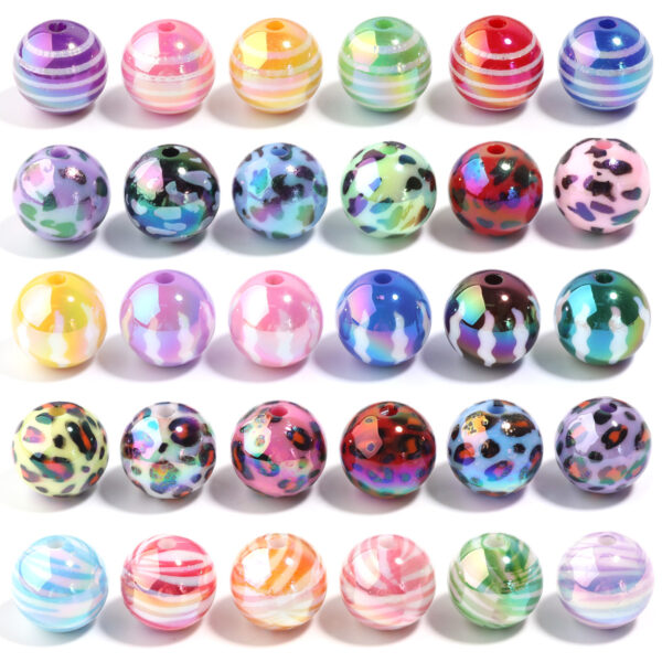 O1CN01XjJ0Dr1uPnEhnibMo_3712796030-0-cib Wholesale Color coated straight hole printed acrylic round beads