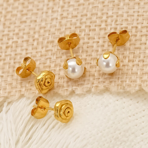 Wholesale Gold Imitation Pearl Rose Stud Earrings