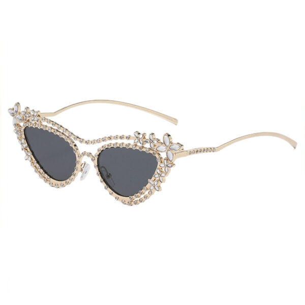 Wholesale Cat eye triangle diamond set UV resistant sunglasses