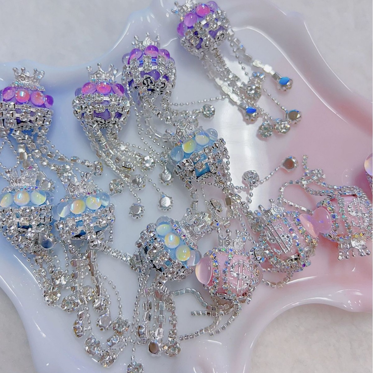 Wholesale colored crown tassel diamond beads
