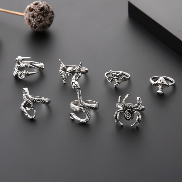 Wholesale retro skull snake octopus animal ring