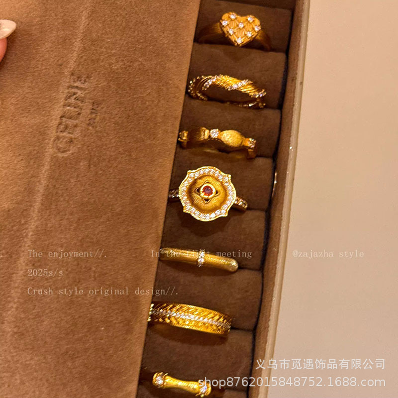 Wholesale Gold Zircon Heart Brushed Ring Women's Unique Exquisite Food Ring Niche Exquisite Aessible Luxury High-End Ring
