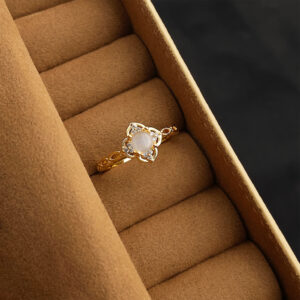 “morning white dew” ring