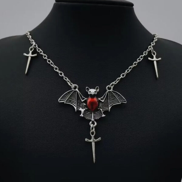 Wholesale Halloween vintage gothic love bat jewelry necklace pendant necklace