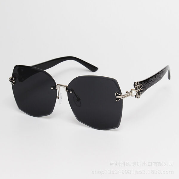 Wholesale Polygonal frameless cutting Women Sunglasses