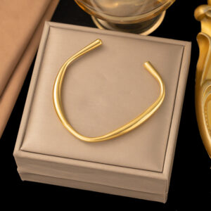 【sle269】irregular c-shaped bracelet gold