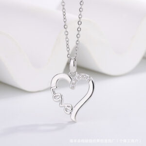 O1CN01Z098Zy1RLYllpzdlt_2218783232095-0-cib Wholesale Heart-Shaped Titanium Steel Necklace
