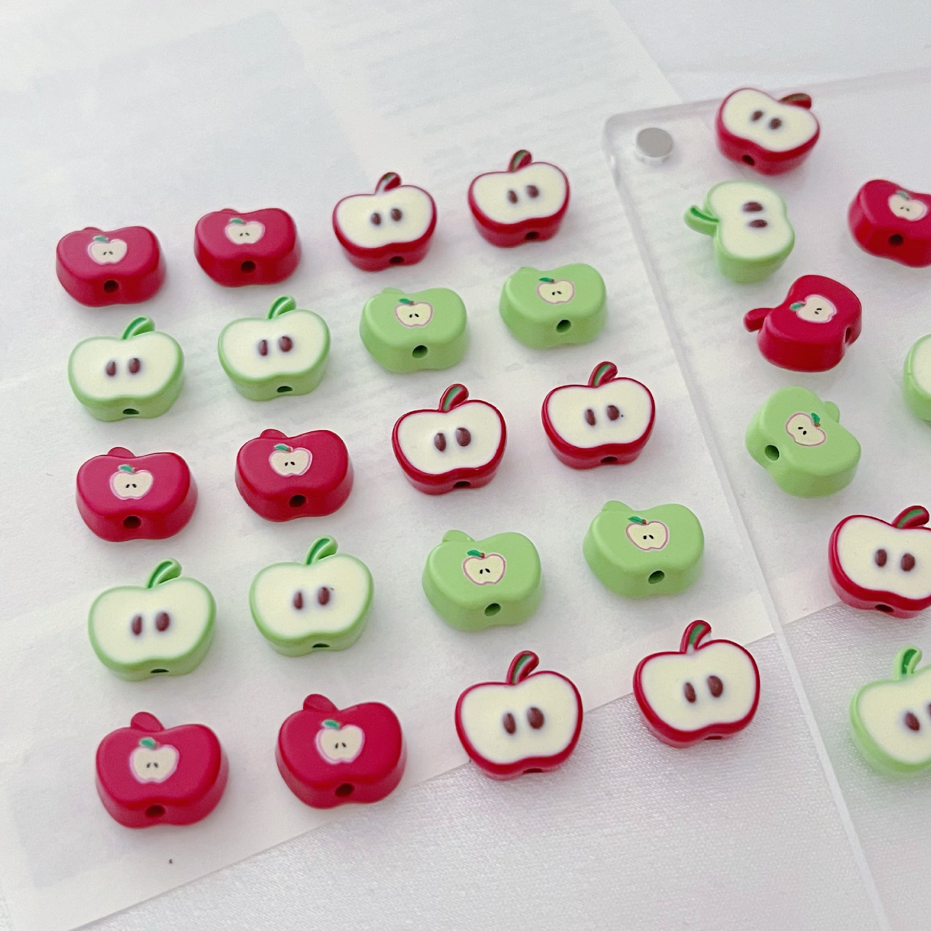 Wholesale Apple alloy paint cute beaded beads loose beads handmade DIY material aessories bracelet necklace bracelet aessories