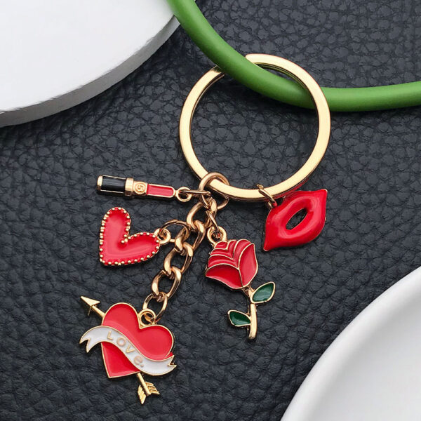 O1CN01ZGuuZX2KpbcUEPGz5_2217654629606-0-cib Wholesale Red Cartoon Lipstick Bag Love Rose Keychain