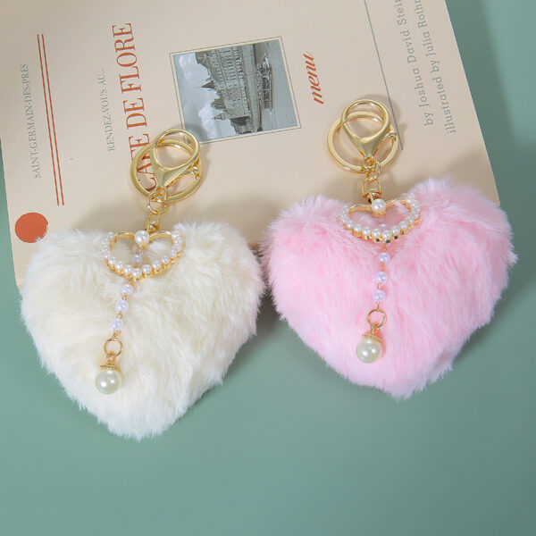 Wholesale Plush Peach Heart Pearl Love Heart Pom-Pom Keychain