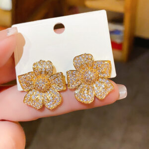 Silver needle-gold flower stud earrings