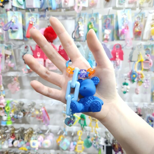 O1CN01ZYX6wp2FWIsDIDF2A_2217187058887-0-cib Wholesale Resin Bear Rabbit Fashion Simple Keychain