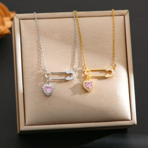 Wholesale Zircon Brooch Heart Titanium Steel Clavicle Necklace