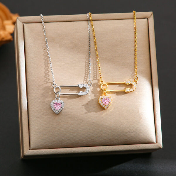 Wholesale Zircon Brooch Heart Titanium Steel Clavicle Necklace