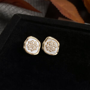 Zircon snowflake shell-silver needle