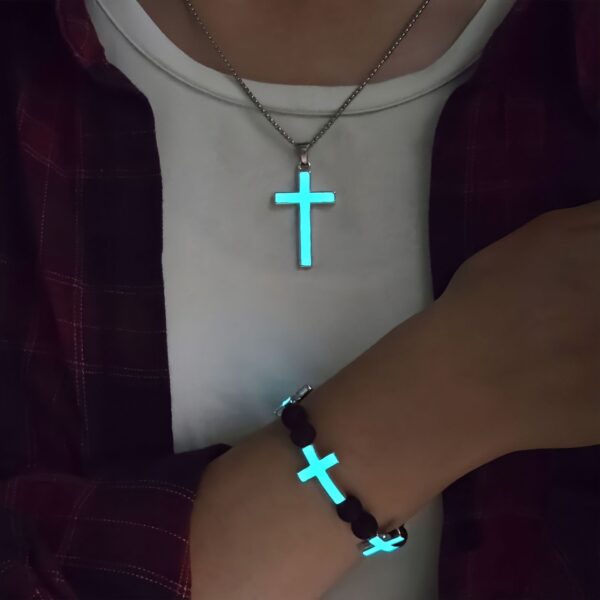 O1CN01ZoMVxd2IVKv6fM18E_3919529291-0-cib Wholesale Luminous Cross Bracelet Necklace Set