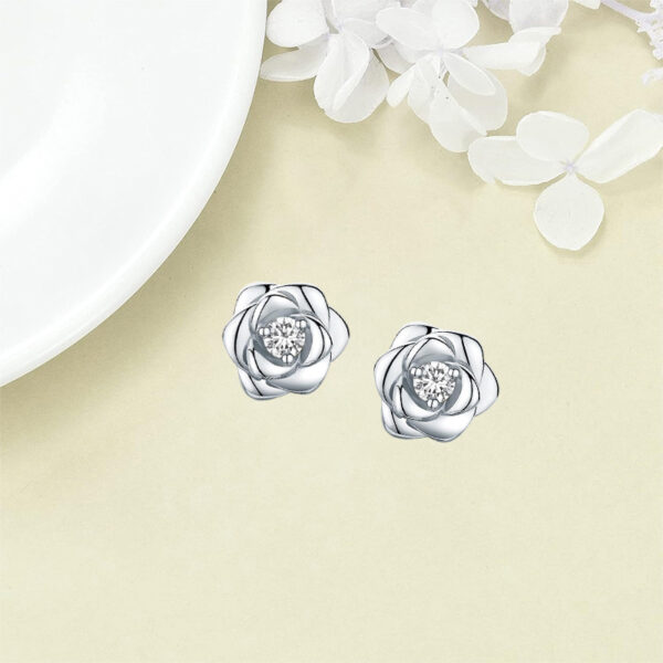 Wholesale Silver rose studded earrings with diamonds