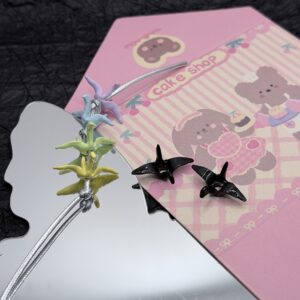 black / 21.3*14.6mm, hole approximately 2.2mm.