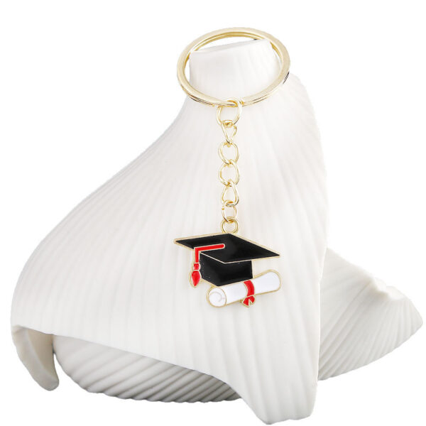 Wholesale Graduation Season Students Graduation Cap Oil Drop Keychain