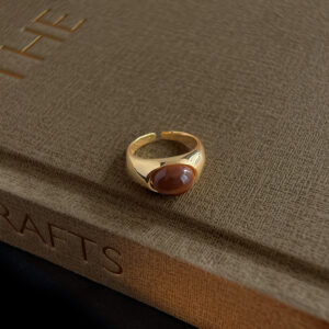 Oval sunshine brown ring