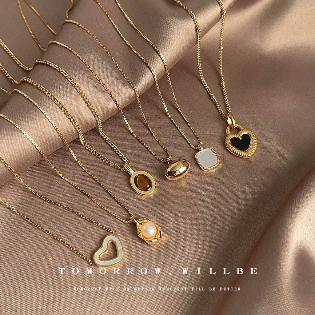 Wholesale Electroplated natural pearl heart-shaped zircon necklace