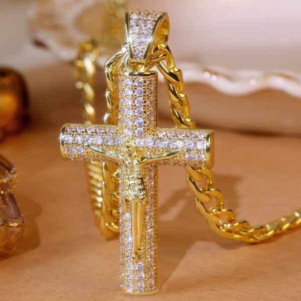 O1CN01a6MRaS1YGFZTeRgll_2220749133031-0-cib Wholesale Large Cross Necklace