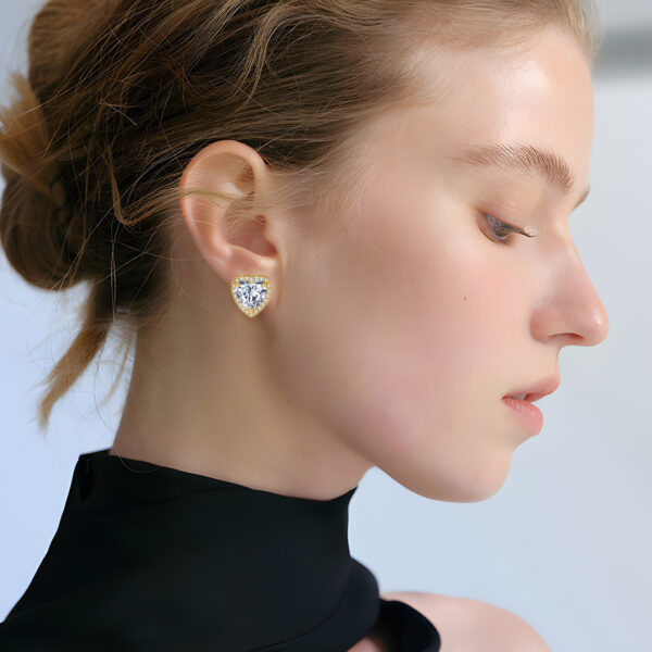 O1CN01aBoVod1rBBptFld4G_2217918915592-0-cib Wholesale Love zircon copper plated genuine earrings