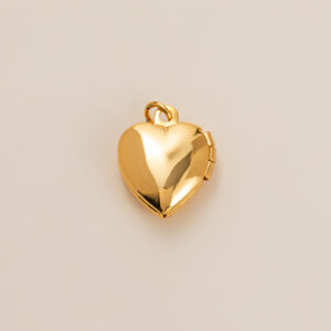 Love opening and closing pendant