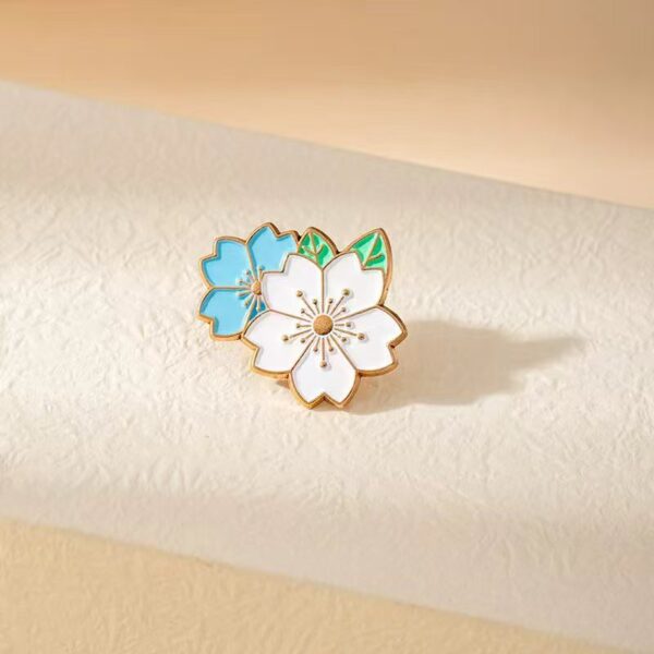 Wholesale cherry blossom brooch fashionable and personalized badge