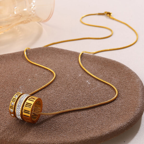 Wholesale Diamond-Encrusted Small Waist Pendant Stainless Steel Luxury Necklace