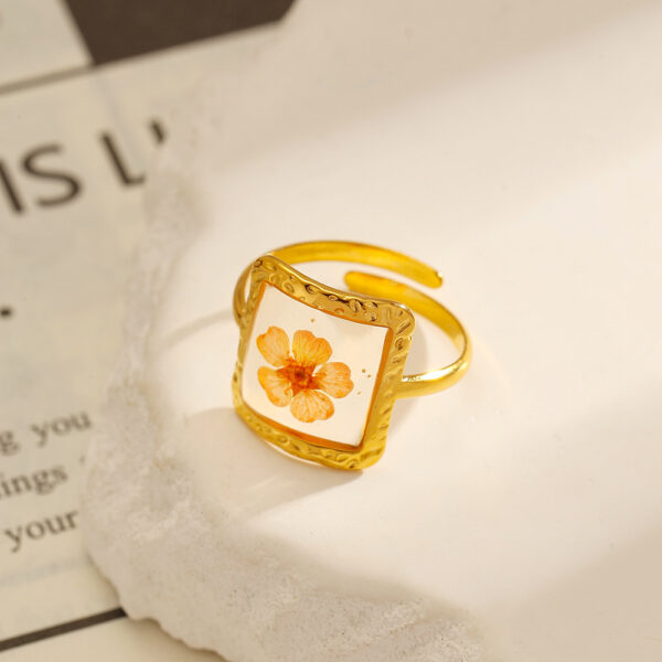 Wholesale Stainless Steel Ring Luxury Golden Dried Flowers Do Not Fade Ring