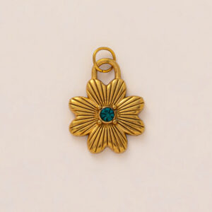 Four-leaf clover pendant