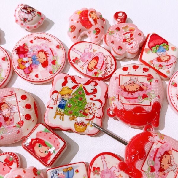 O1CN01aonCov1wOzv02fgKz_2216384736299-0-cib Wholesale Acrylic Girl Series Printed Beads with Various Beads - OLY Exclusive