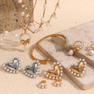 Wholesale Pearl gold-colored intertwined Stainless Steel Bracelets