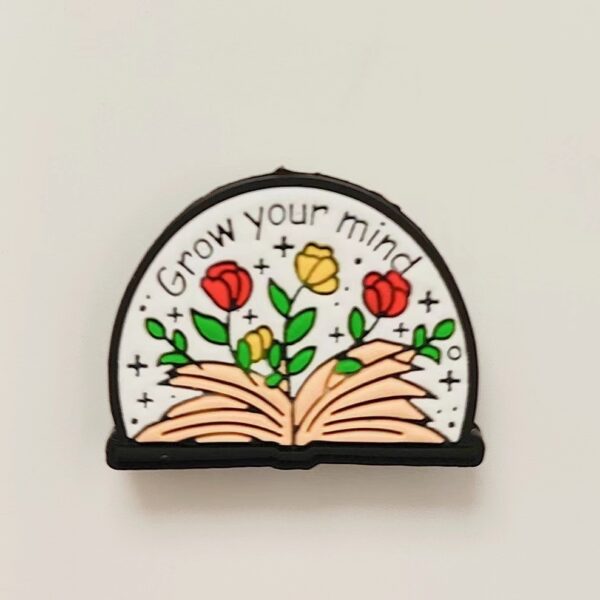 O1CN01b4Fmoy2FO3ehUVf8z_2216349148869-0-cib Wholesale 10PCS Letter Flower Silicone Cartoon Beads