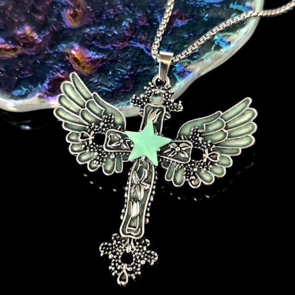 O1CN01b6pjKp2IVKusbA3qC_3919529291-0-cib Wholesale Luminous pentagram cross wing necklace