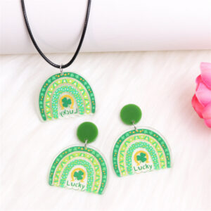 Semicircle horseshoe Clover-suit