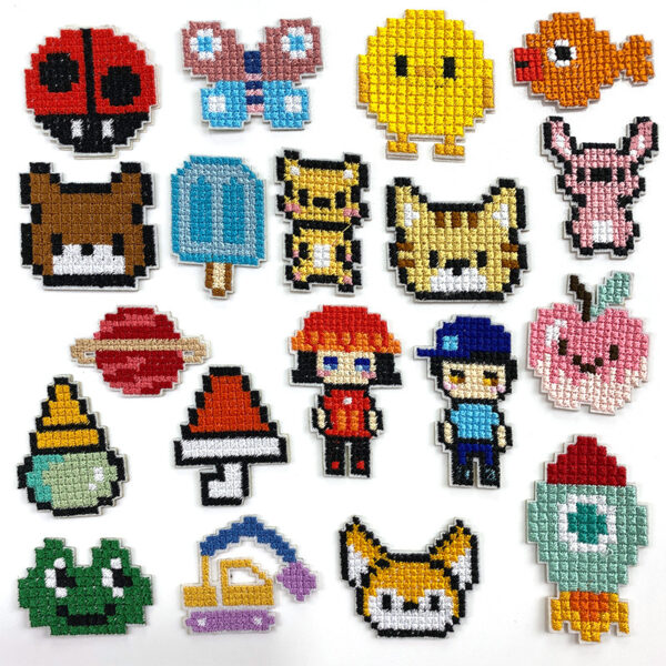 Wholesale Cartoon character embroidered patch frog cross-stitch cloth patch