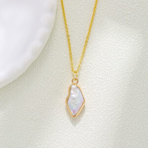 Diamond baroque necklace