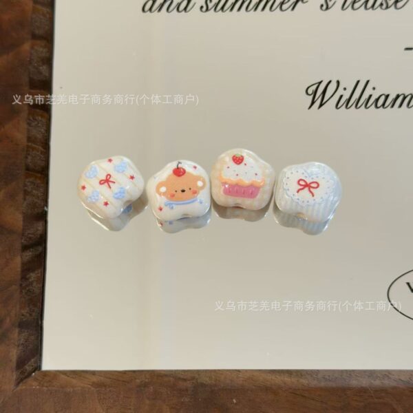 Wholesale 10pcs Embossed Bow Cake Bear Frangipani Acrylic Beads