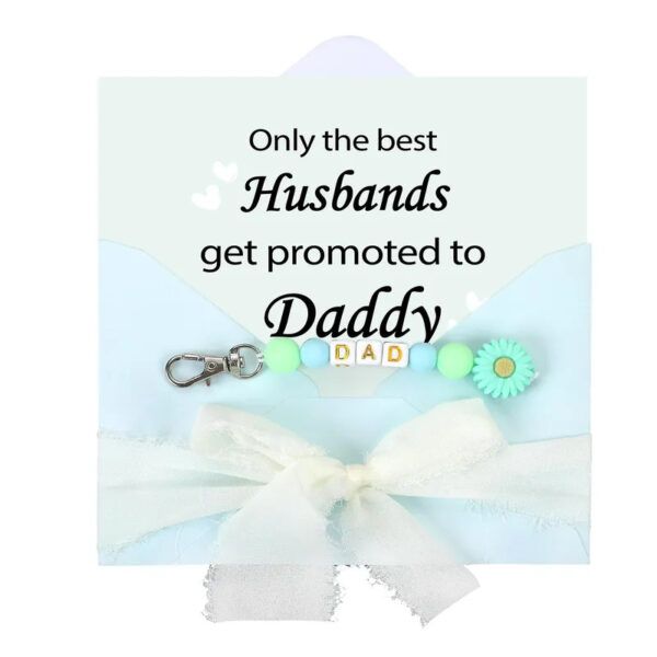 Wholesale Letter Bead Keychain Silicone Daisy Pendant Keychain