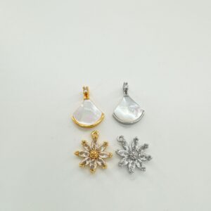 Wholesale 18K gold plated copper natural shell inlaid fan shaped heart pendant