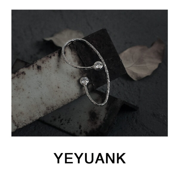 Wholesale Irregular Line Zircon Inlaid Ear Cuff