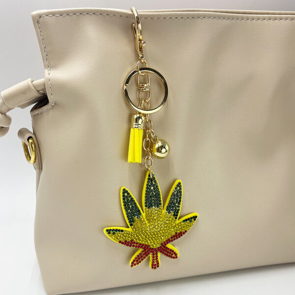 Wholesale Diamond-studded leaf keychain tassel metal creative accessory