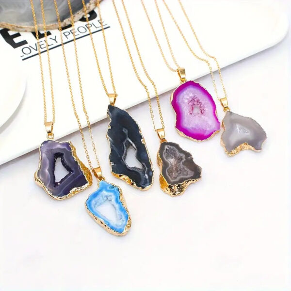Wholesale Natural stone agate sliced gilded pendant necklace