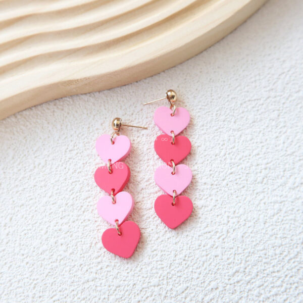 Wholesale Valentine's Day Peach Heart Acrylic Earrings