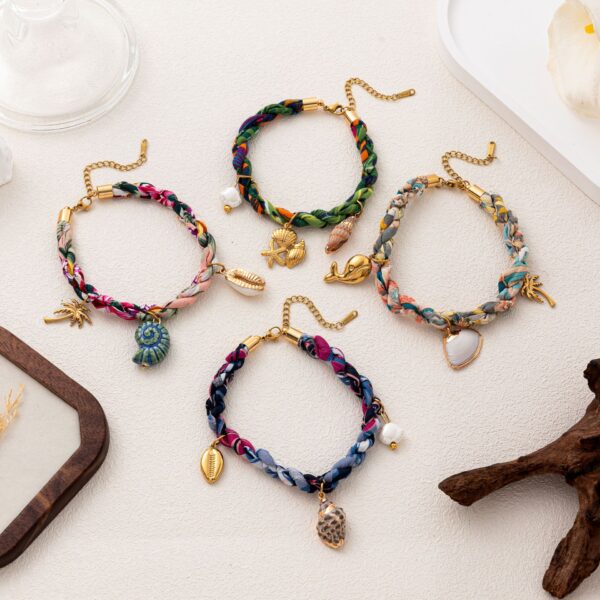 Wholesale Colorful Scallop Necklace Marine Life Pendant Clavicle Necklace Electroplated 18K Gold