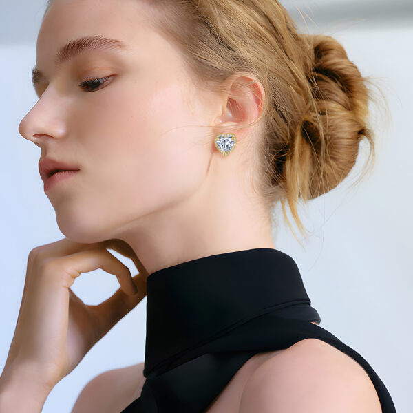 O1CN01d6jTZG1rBBpt3qXJf_2217918915592-0-cib Wholesale Love zircon copper plated genuine earrings